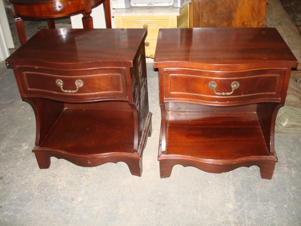 2 MESAS DE LUZ INGLES MADE IN USA . COD: 54118