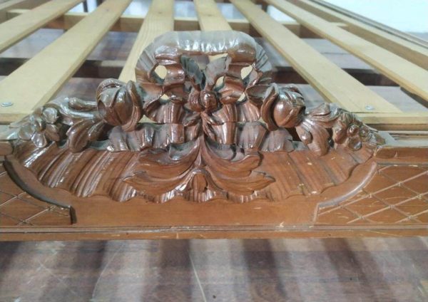 JUEGO DE CAMA CON CAPITONE Y MESA DE LUZ CON MARMOL FRANCES LUIS XVI. COD: 63505 - Image 6