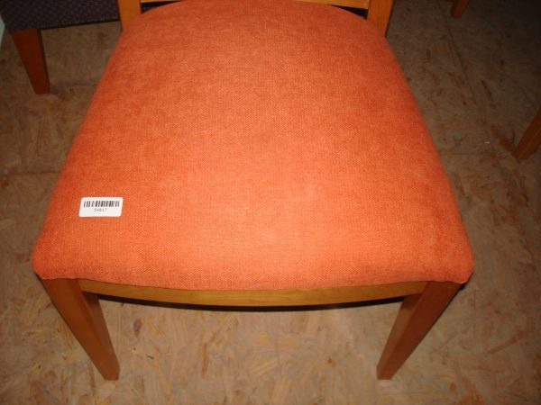 4 SILLAS ESTILO INGLES MADE IN USA TAPIZADAS A NUEVO. COD: 35605/45607/56817 - Image 4