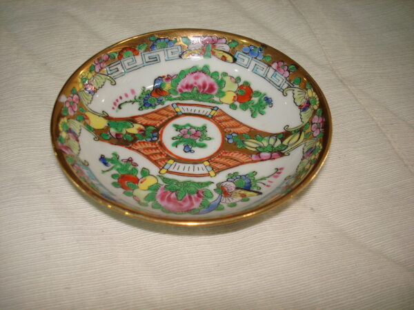 PLATO DECORATIVO PORCELANA ORIENTAL. COD: 54813