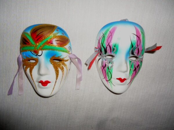 2 MASCARAS TIPO VENECIANAS DECORACION. COD: 56109