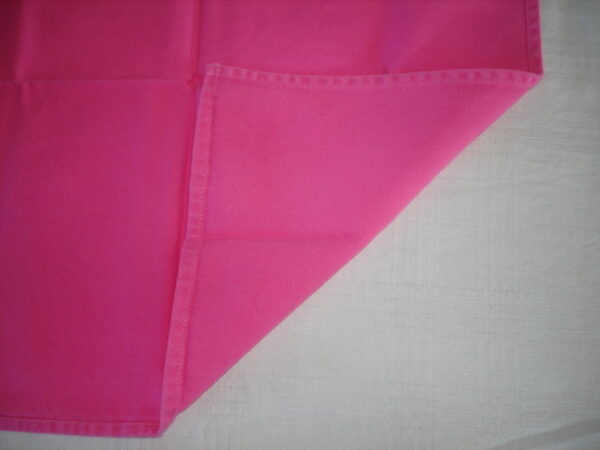 2 PAQUETES CON 12 SERVILLETAS CADA UNO COLOR FUCSIA A ESTRENAR. COD: 62101 - Image 6