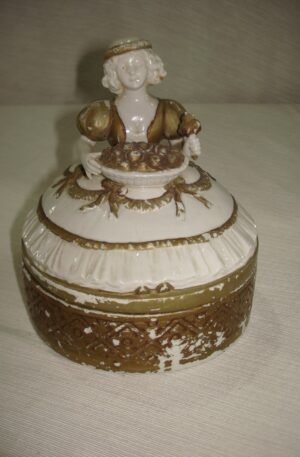 ALHAJERO PORCELANA ALEMANA CON FIGURA DAMA ANTIGUA. COD: 51304