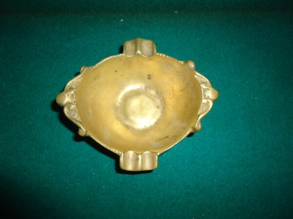 LOTE DE 2 CENICEROS Y PLATO LABRADO EN BRONCE COD: 73208/73210 - Image 9