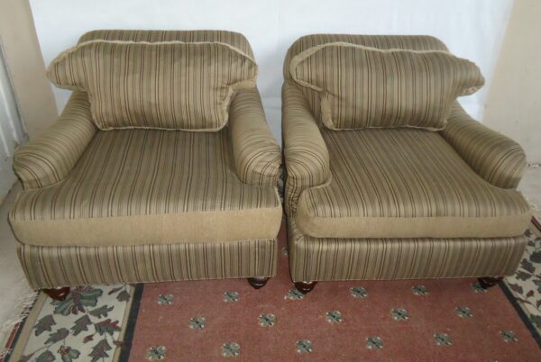 2 SILLONES DE LIVING ESTILO INGLES MADE IN USA SILLON. COD: 76105
