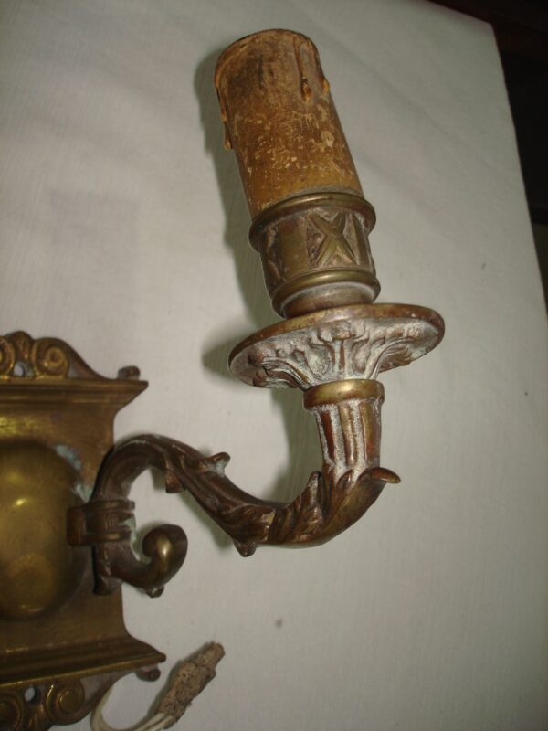 APLIQUE ANTIGUO DE BRONCE DOS LUCES. COD: 18019 - Image 4