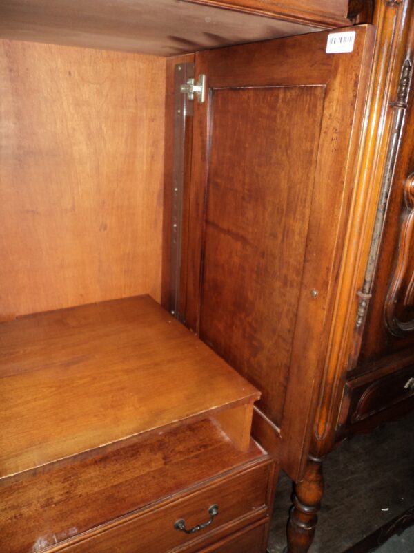 MUEBLE INGLES EN GUINDO PARA AUDIO O TV PUERTAS EMBUTIDAS. COD: 81404 - Image 10