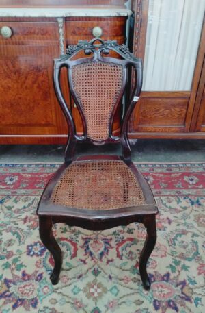 JUEGO DE 6 SILLAS DE COMEDOR ESTILO INGLES VICTORIANO NOGAL ITALIANO. COD: 83810