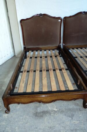 CAMA ESTILO INGLES MADE IN USA DE DIPLOMATICO DE EMBAJADA. COD: 73810