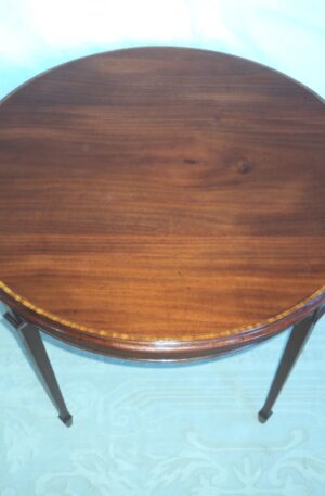 MESA DE SALA ANTIGUA ESTILO INGLES ADAM EN CAOBA SELLADA THOMPSON. COD: 79501
