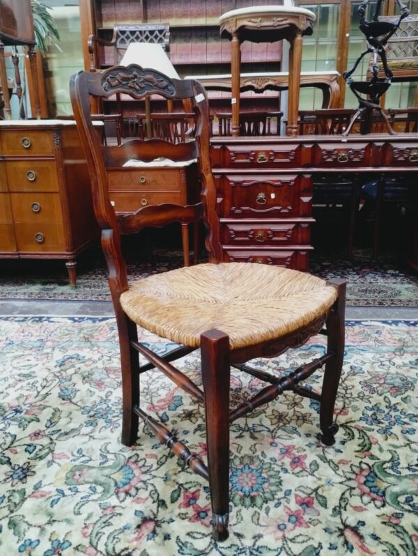 2 SILLAS ESTILO FRANCES PROVENZAL ASIENTO ENJUNCADO. COD: 86803 - Image 6