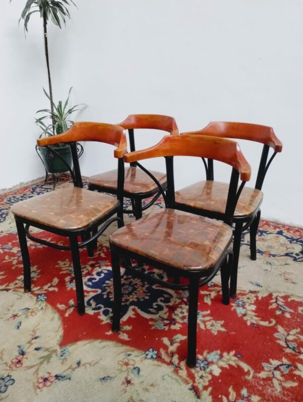 4 SILLAS BAR TIPO SILLONCITOS DISEÑO THONET. COD: 86908