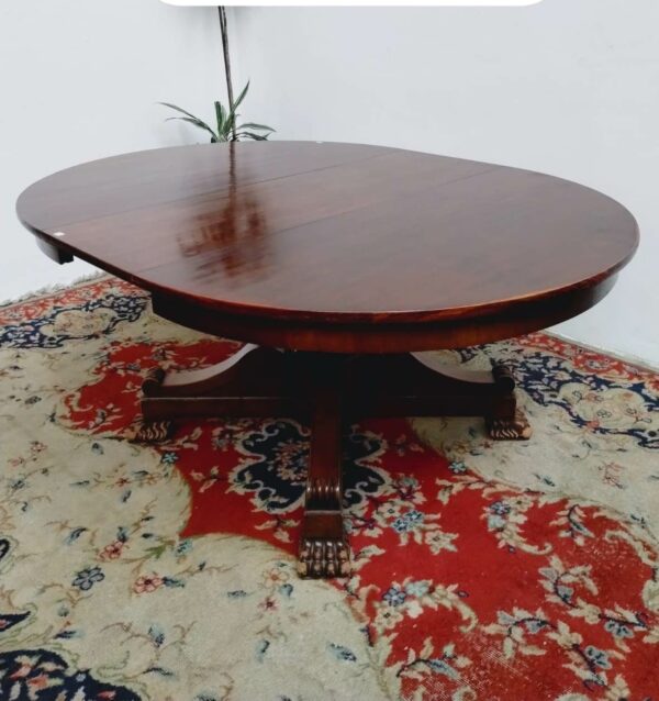 MESA DE COMEDOR EN NOGAL ITALIANO CON DOS TABLAS DE ALARGUE. COD: 87209 - Image 3