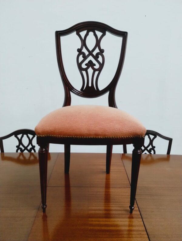 JUEGO DE COMEDOR ESTILO INGLES SHERATON CON SILLONES DE CABECERA. COD: 87220 - Image 11