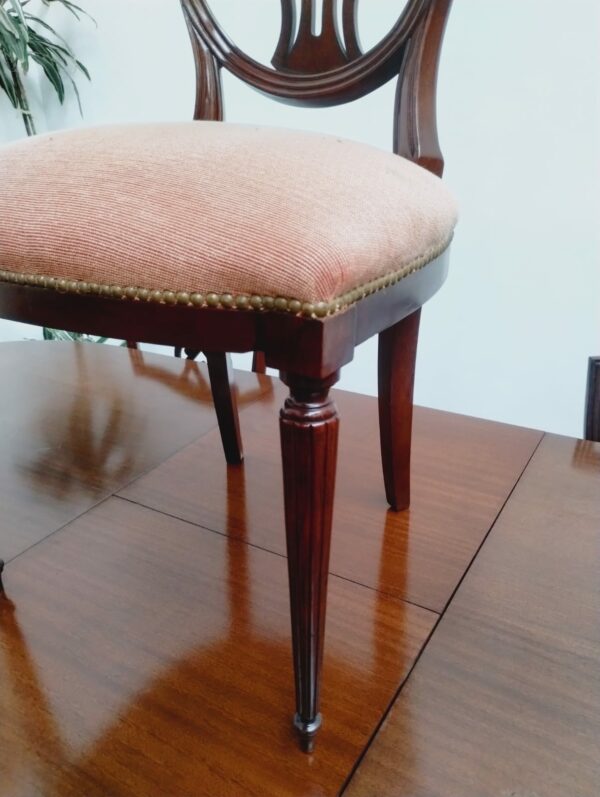 JUEGO DE COMEDOR ESTILO INGLES SHERATON CON SILLONES DE CABECERA. COD: 87220 - Image 14