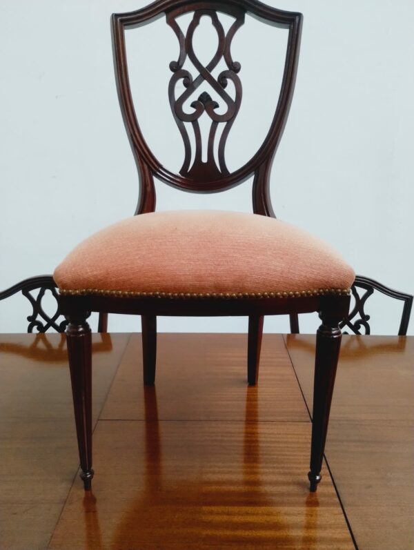 JUEGO DE COMEDOR ESTILO INGLES SHERATON CON SILLONES DE CABECERA. COD: 87220 - Image 15