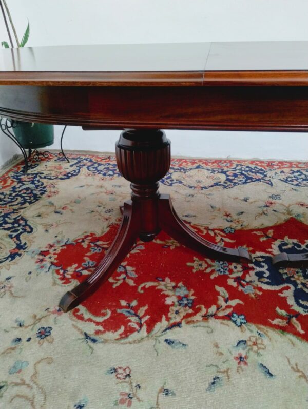 JUEGO DE COMEDOR ESTILO INGLES SHERATON CON SILLONES DE CABECERA. COD: 87220 - Image 8