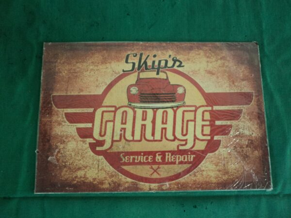 CARTEL VINTAGE PLOTEADO SOBRE GALVANIZADO GARAGE SERVICE & REPAIR. COD: 31007