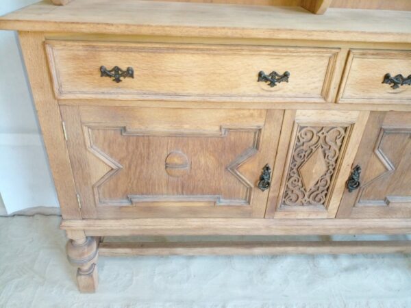 MUEBLE APARADOR CON ALZADA EN ROBLE SELLADO MAPLE and CO. LONDON. COD: 82004 - Image 7