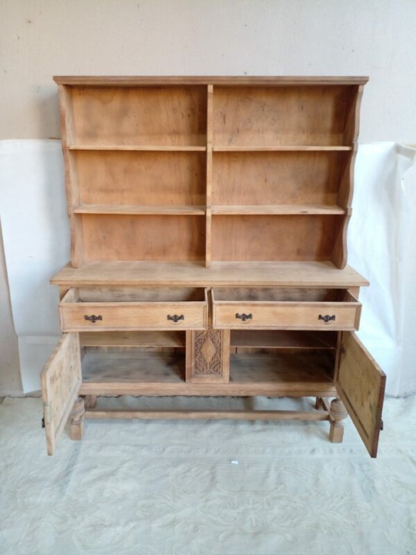 MUEBLE APARADOR CON ALZADA EN ROBLE SELLADO MAPLE and CO. LONDON. COD: 82004 - Image 11