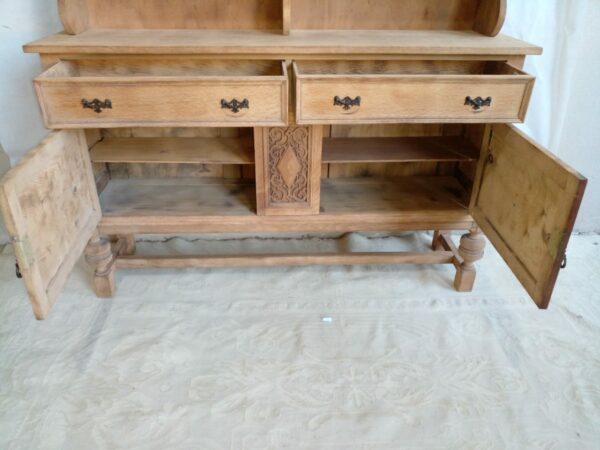 MUEBLE APARADOR CON ALZADA EN ROBLE SELLADO MAPLE and CO. LONDON. COD: 82004 - Image 13