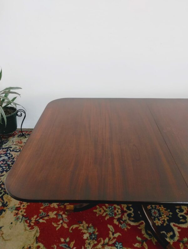MESA DE COMEDOR ESTILO INGLES SHERATON DOBLE PATA Y TABLA DE ALARGUE. COD: 87404 - Image 5