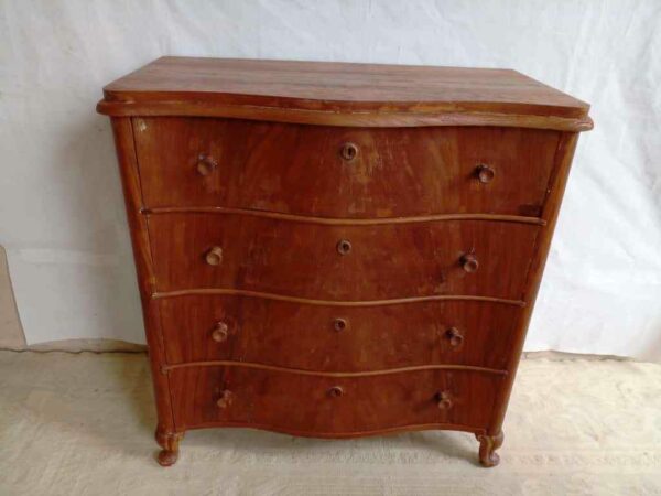 COMODA ANTIGUA ESTILO FRANCES MADERA MACIZA LAVADA NATURAL. COD: 87105
