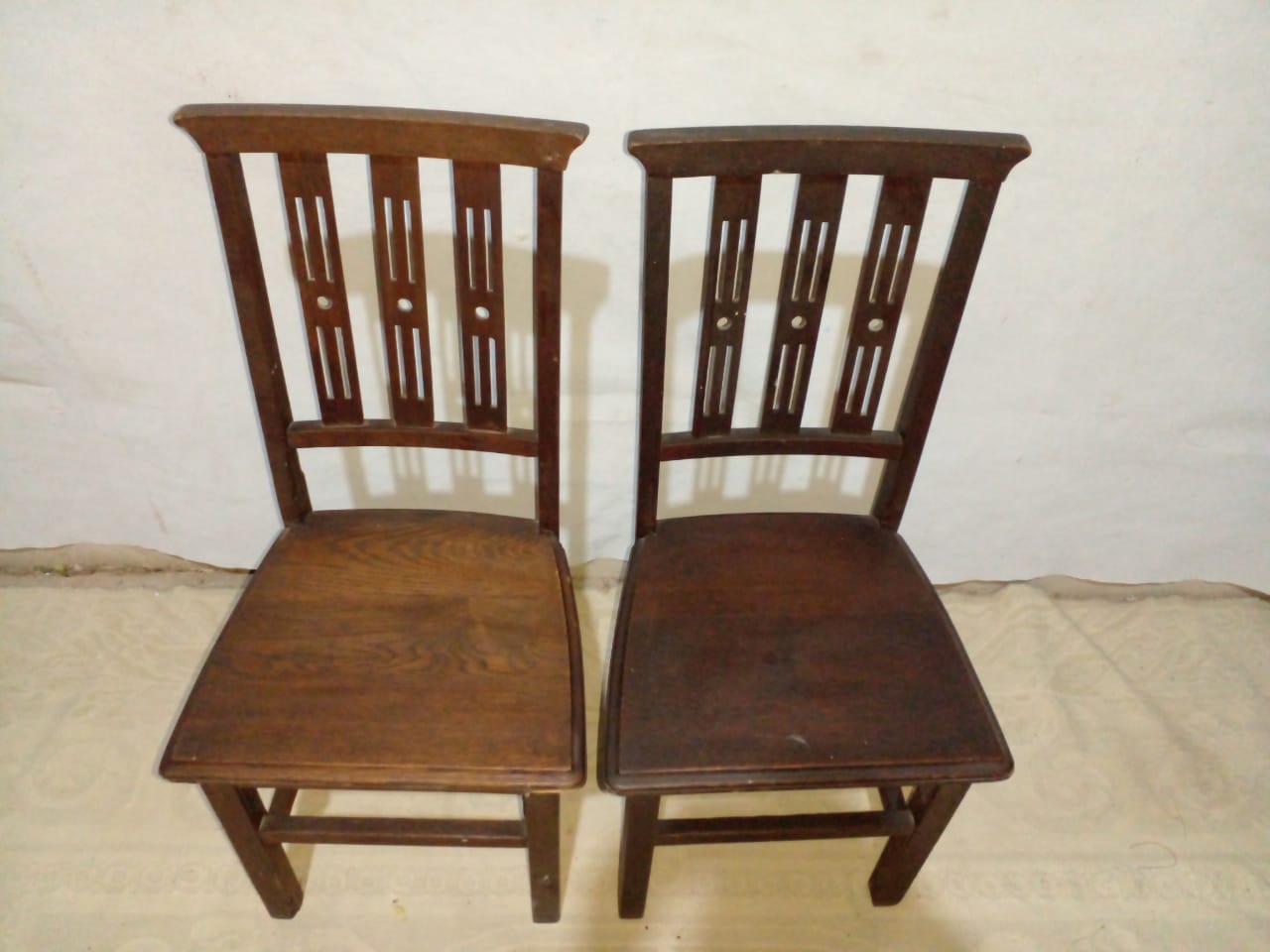 PAR DE SILLAS DE ROBLE ANTIGUAS IDEAL SALA O ESCRITORIO. COD: 87231 - Image 4