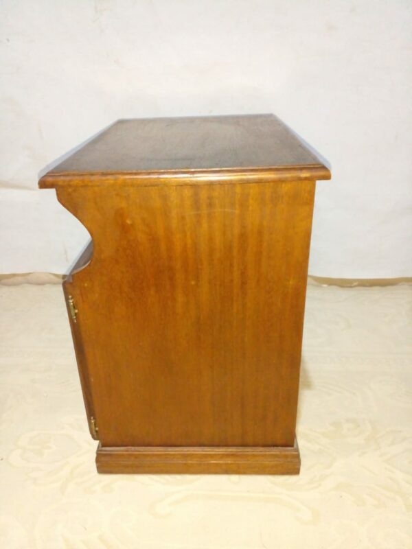 MUEBLE PARA TV EN ROBLE CEREJEIRA, MUEBLE AUXILIAR 2 PUERTAS. COD: 86701 - Image 6