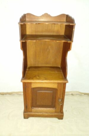 MESA DE LUZ CON REPISA ANTIGUA EN ROBLE .COD: 84708