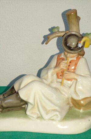 FIGURA DE PORCELANA ANTIGUA COLECCION JOVEN CON FLAUTA. COD: 89501