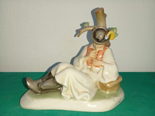 FIGURA DE PORCELANA ANTIGUA COLECCION JOVEN CON FLAUTA. COD: 89501