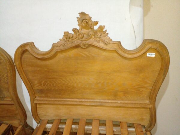 2 CAMAS ANTIGUAS DE ROBLE SIGLO XIX COLONIAL FRANCES TALLADAS. COD: 89450 - Image 12