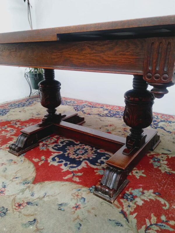 JUEGO DE COMEDOR ESTILO COLONIAL ESPAÑOL EN ROBLE. COD: 90104 - Image 6