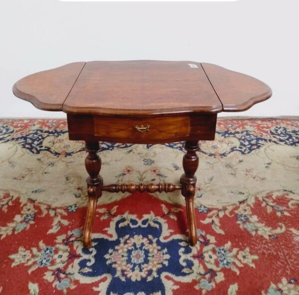 MESA DE SALA ANTIGUA ESTILO INGLES SISTEMA DOBLE ALA. COD: 90511
