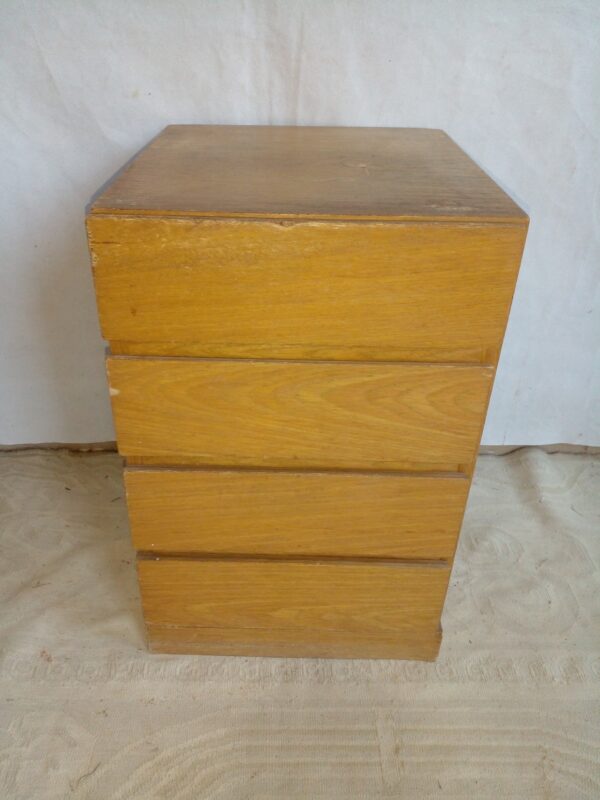 CAJONERA DE PLACARD Y MESA CON DIVISIONES OFERTA POR EL LOTE DE MUEBLES. C 72602 /05 - Image 7