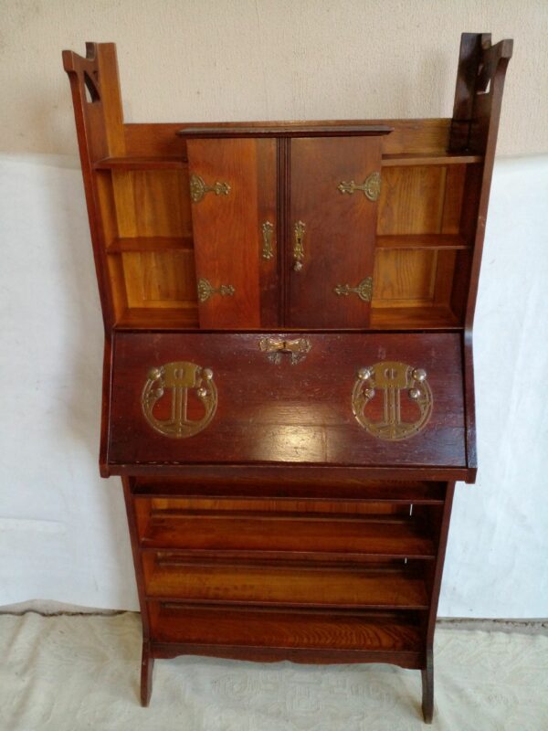 BIBLIOTECA LA NACION EN ROBLE MUEBLE DE COLECCION ART & CRAFT. COD: 81701