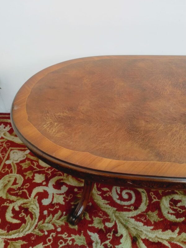 MESA DE COMEDOR ESTILO INGLES SHERATON EN PLUMA DE CAOBA. COD: 91505 - Image 4