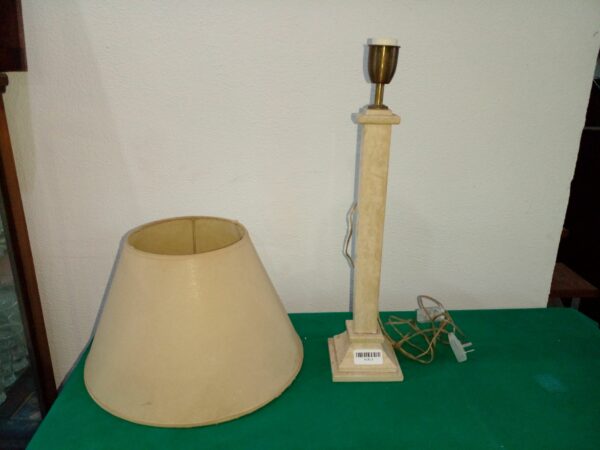 LAMPARA DE MESA EN MARMOLINA ESTILO INGLES. COD: 91813 - Image 4