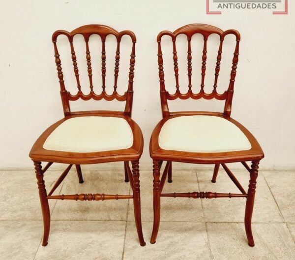 2 SILLAS ANTIGUAS ESTILO ISABELINO MUEBLES DE COLECCION. COD: 92801