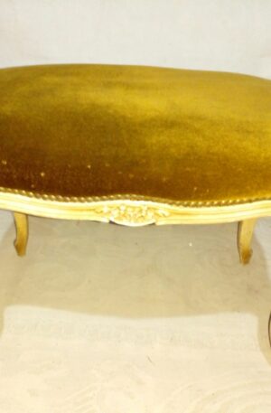 2 BANQUETAS ANTIGUAS ESTILO FRANCES LUIS XV PARA DORMITORIO. COD: 93501
