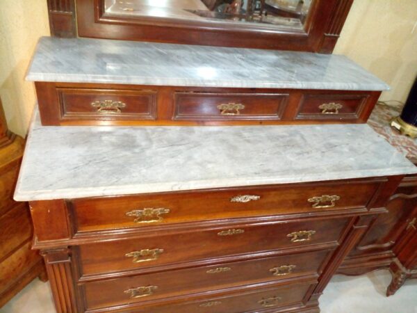 COMODA COLONIAL INGLES CON MARMOL Y ESPEJO PIEZA DE COLECCION. COD: 93202 - Image 6