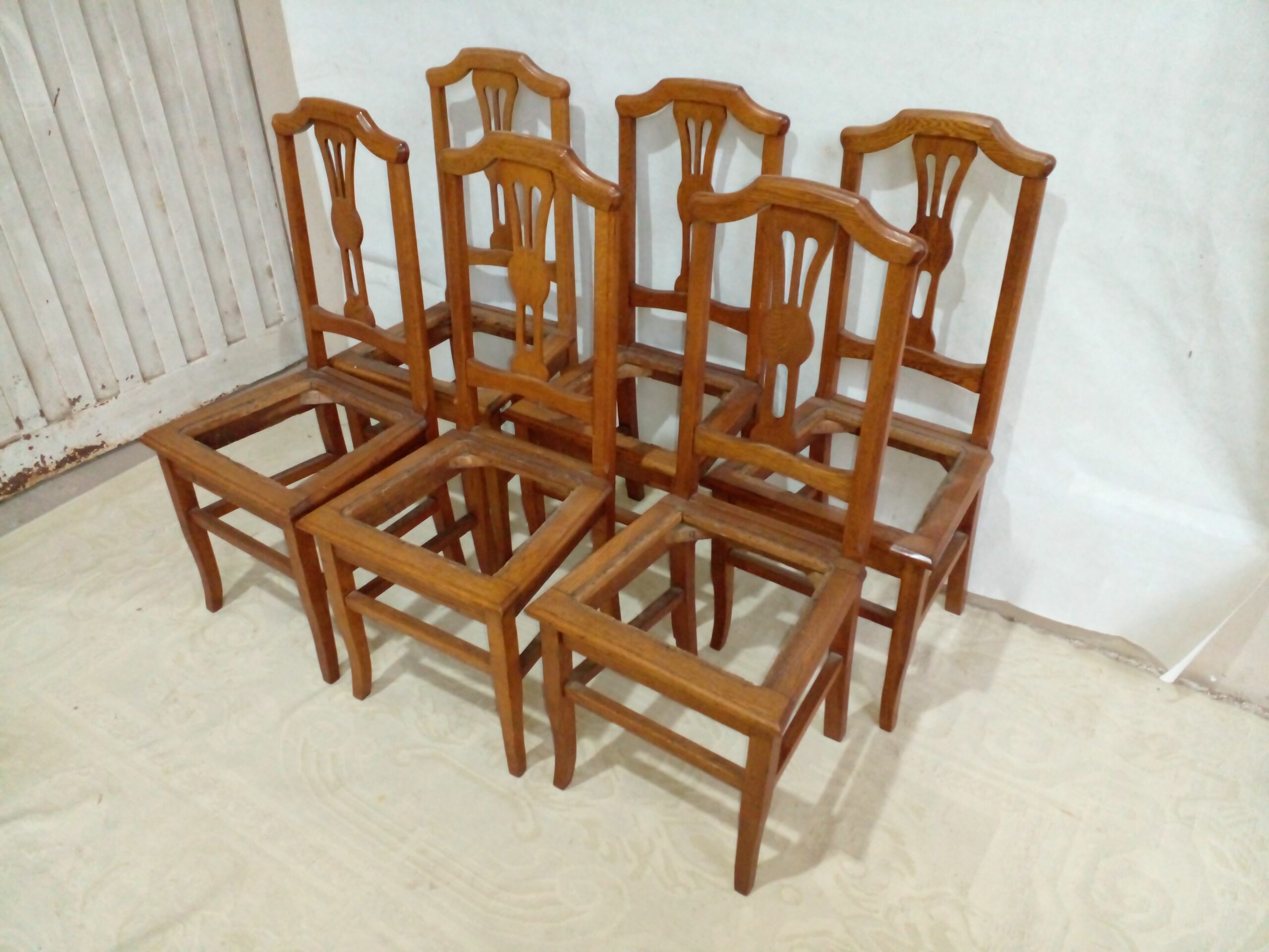 SILLA DE ROBLE ORIGINAL PARA ESTERILLAR O TAPIZAR 6 SILLAS DE ROBLE. COD: 93902 - Image 4