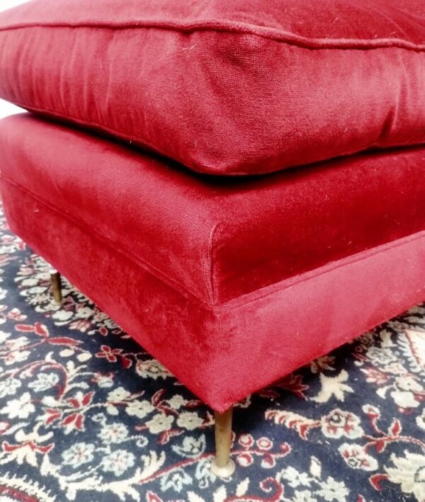2 BUTACAS MODERNAS TAPIZADO ROJO TOMATE CON ALMOHADONES. COD: 94007 - Image 6