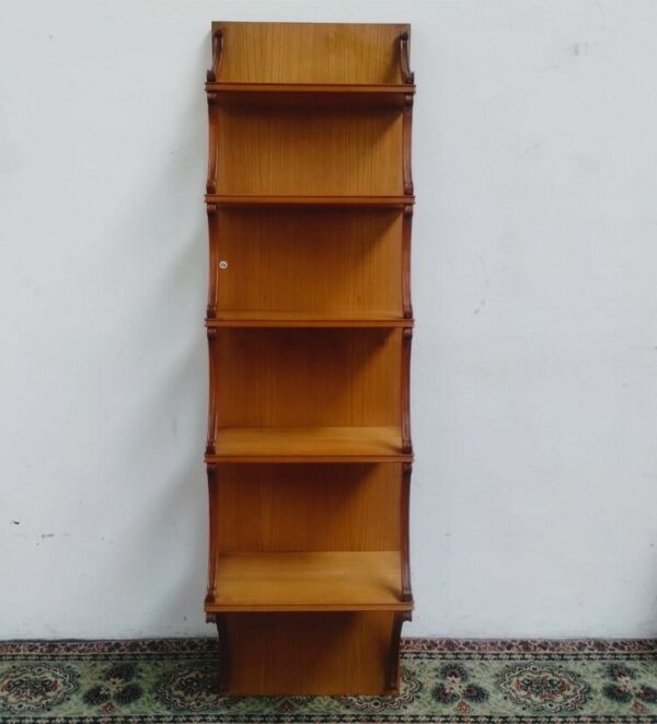 REPISA DE COLGAR EN MADERA ESTILO INGLES MODERNA. COD: 94801