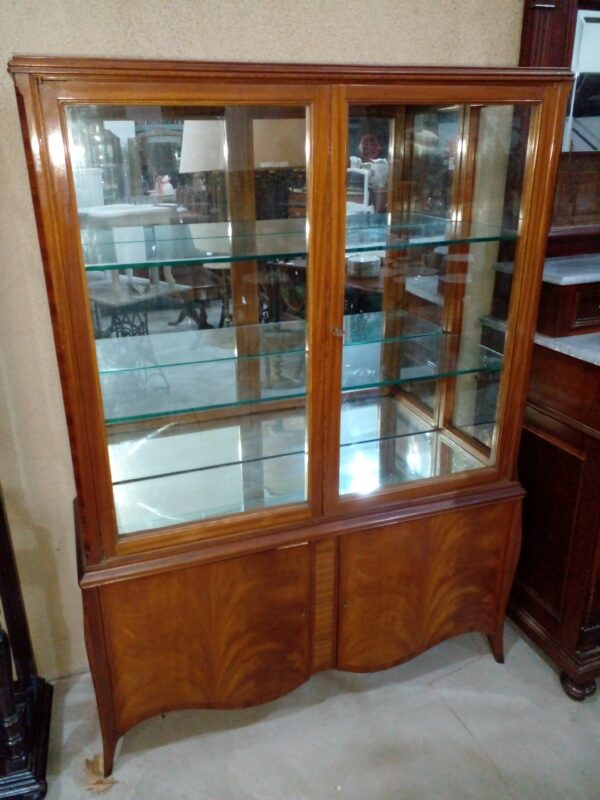 VITRINA CRISTALERO ESTILO FRANCES CANTO HOLANDES ANTIGUA AÑOS 50. COD: 93912