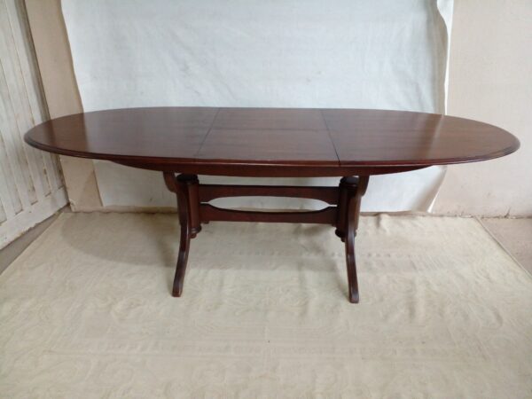 MESA DE COMEDOR ESTILO INGLES MODERNA EXCELENTE ESTADO OFERTA. COD: 95005