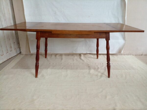 MESA DE COMEDOR ESTILO WINDSOR CON TABLAS DE ALARGUE. COD 93101 - Image 3