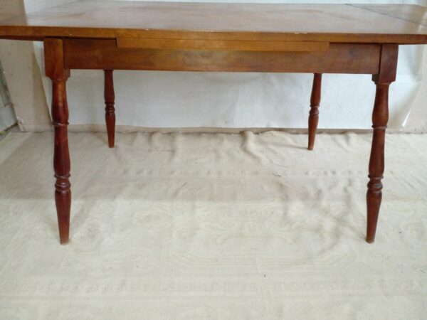 MESA DE COMEDOR ESTILO WINDSOR CON TABLAS DE ALARGUE. COD 93101 - Image 4