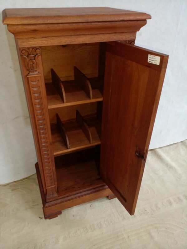 MUEBLE ANTIGUO CEDRO MACIZO LAVADO MESA DE LUZ ALTA MUEBLE AUXILIAR. COD: 94303 - Image 7